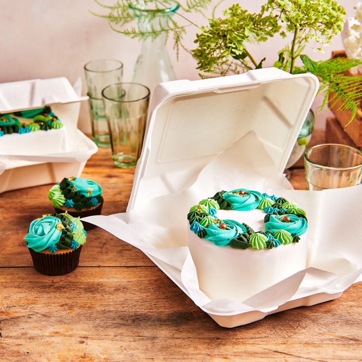 FunCakes Bento-Kuchen-Box weiß 15x15 cm